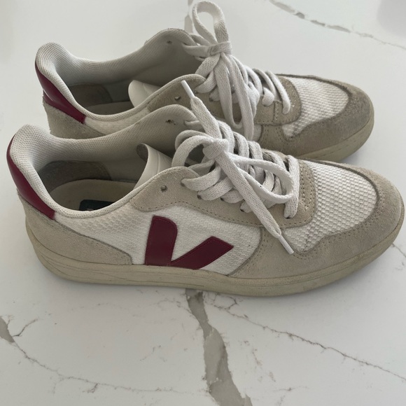 Veja Women's Sneakers in White and Red - Picture 2 of 4
